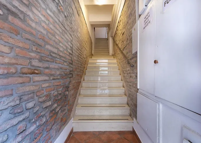 Ferrara Mayr White Apartment