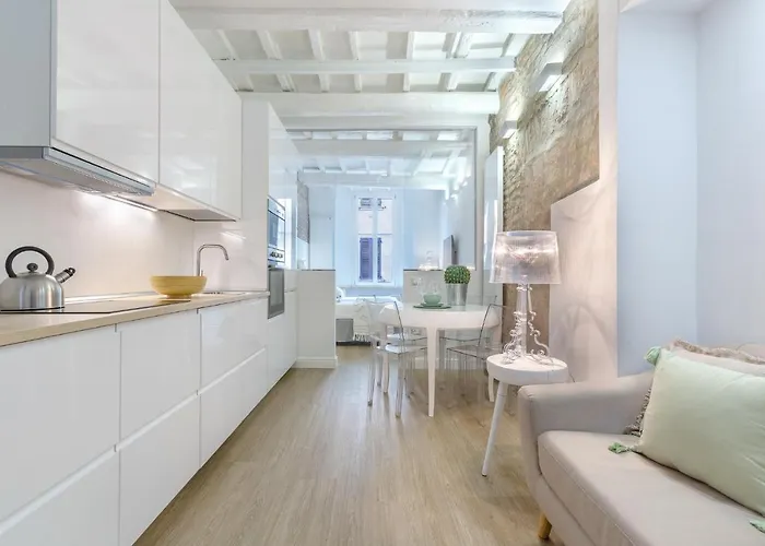 Ferrara Mayr White Apartment